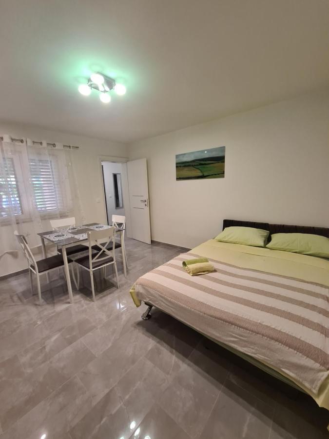 Apartments Kresan Сукошан Екстер'єр фото